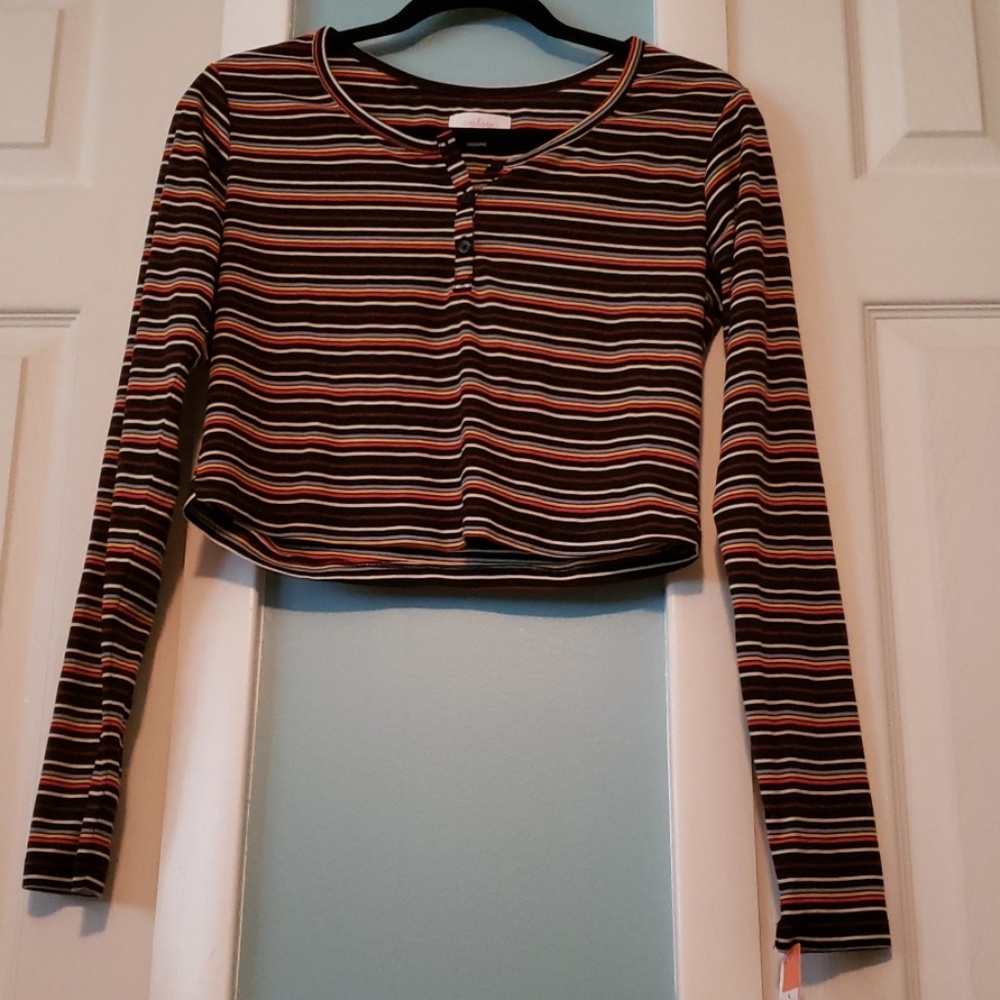 Beautiful Autumn color cropped shirt NWT